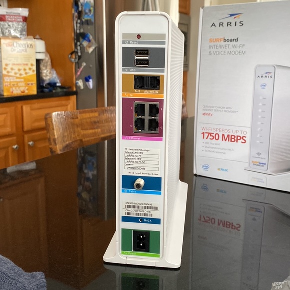 ARRIS SVG2482AC 1750 Mbps 4 Port Voice Modem - Picture 4 of 4